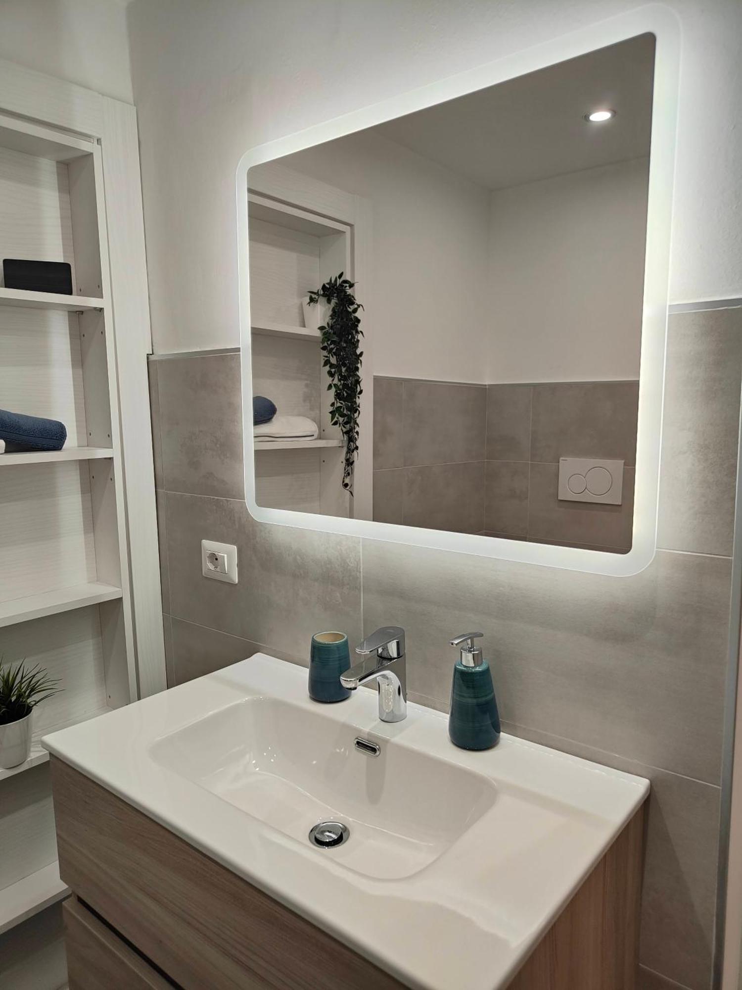 Lilly's Piazza Navona Apartment